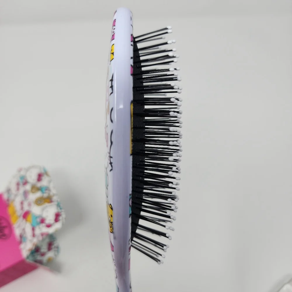 Wet Brush Hello Kitty Limited Edition Detangler Brush